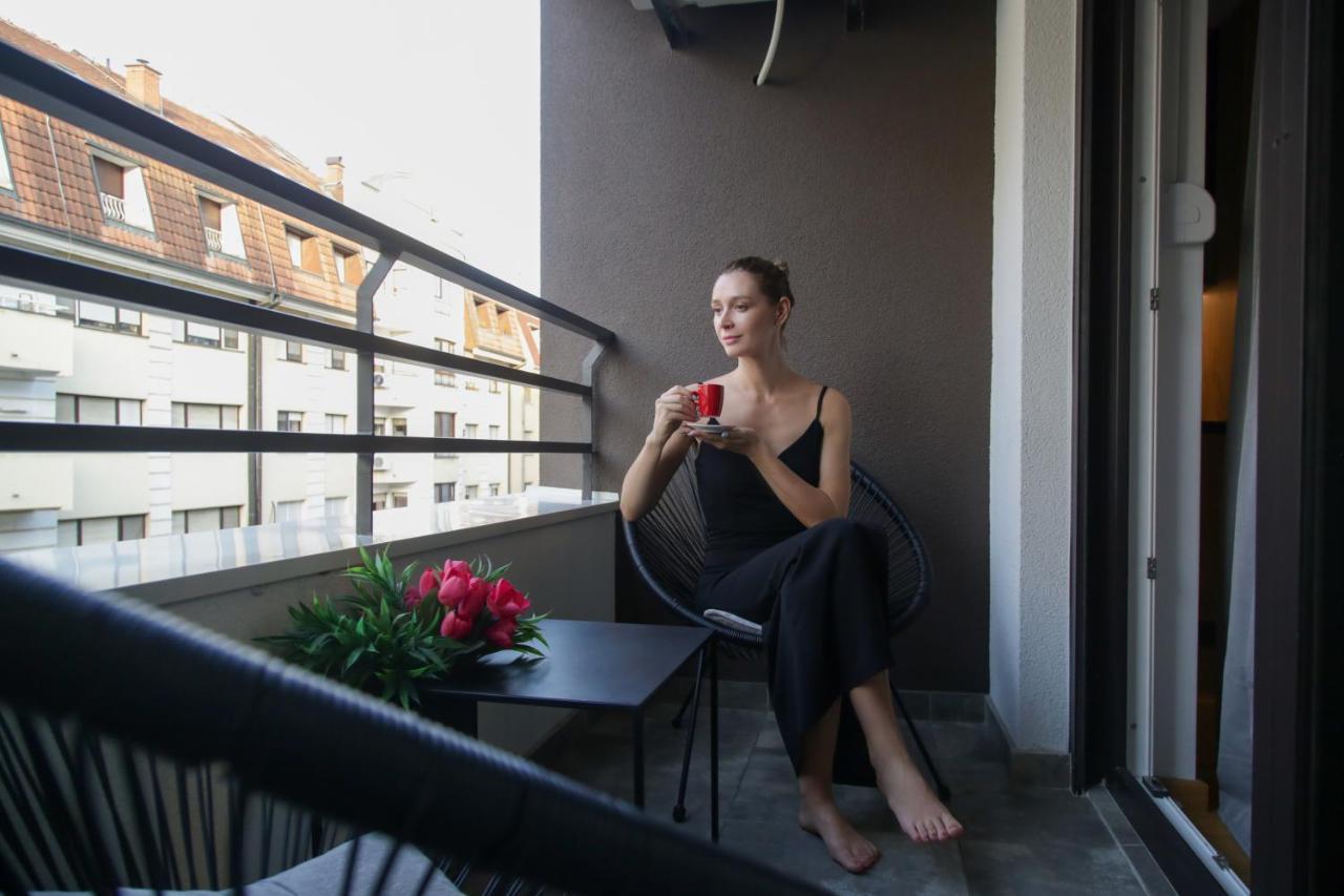 Supernova Deluxe Residence Novi Sad Buitenkant foto