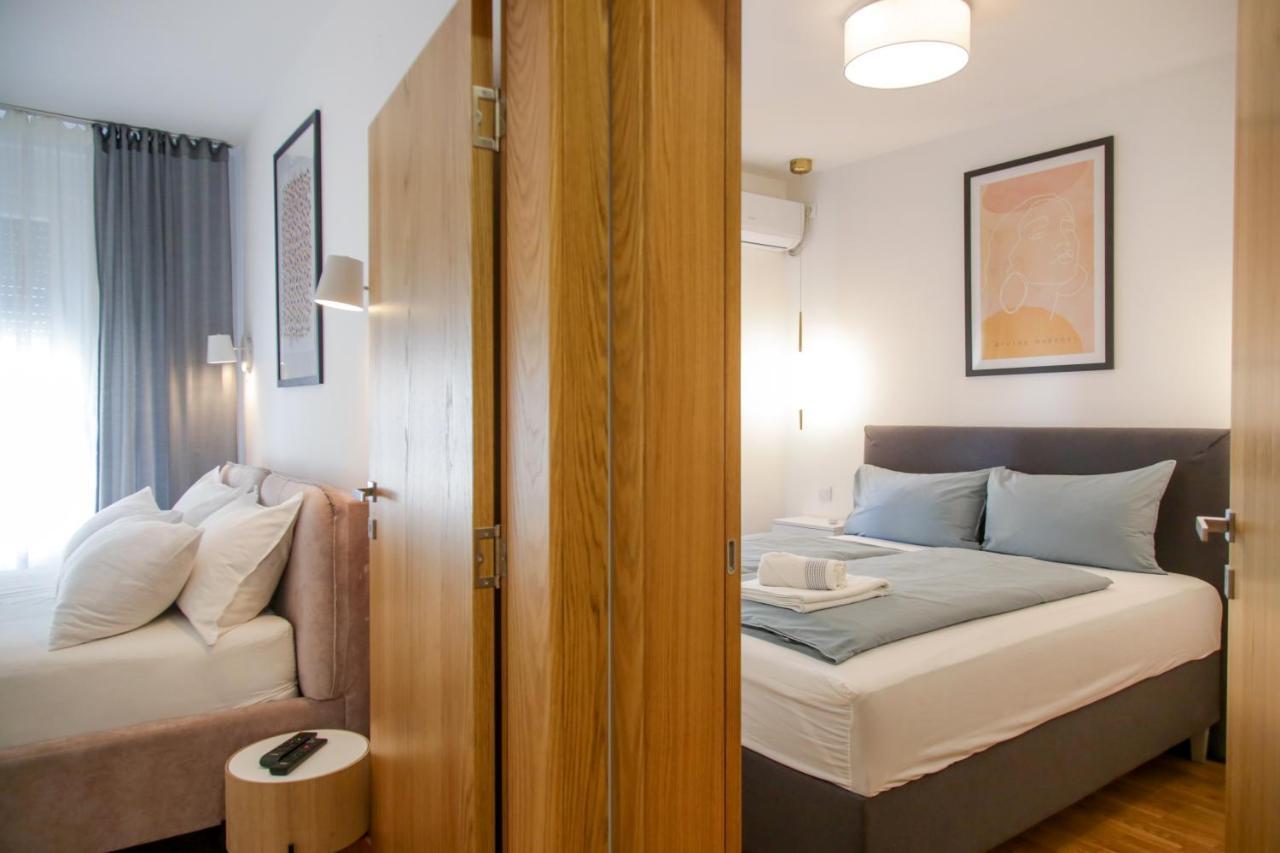 Supernova Deluxe Residence Novi Sad Buitenkant foto