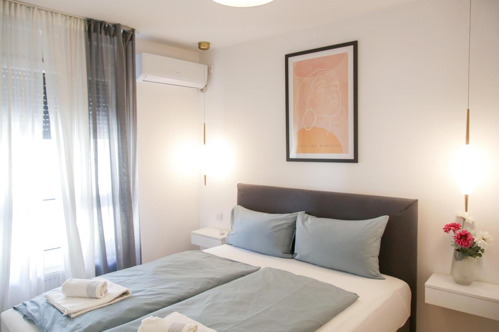 Supernova Deluxe Residence Novi Sad Kamer foto