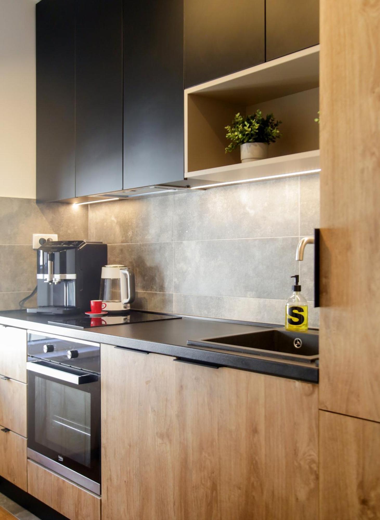 Supernova Deluxe Residence Novi Sad Kamer foto
